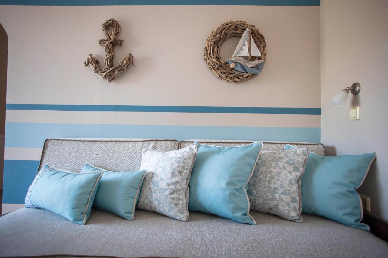 Apartment Nostalgia *